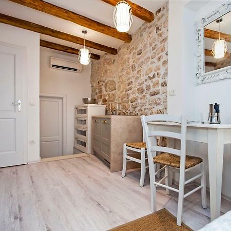 Apartment And Studio Ca' 3 Vie Rovinj Buitenkant foto